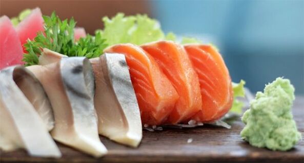 På den japanske kost kan du spise fisk, men uden salt